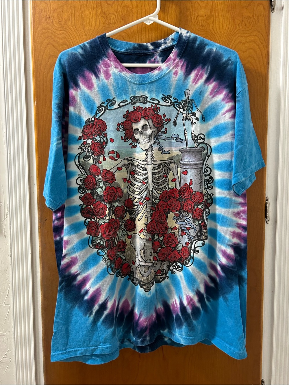 Grateful Dead Tie-Dye Skeleton & Roses Short-Sleeve Tee - Blue/Purple